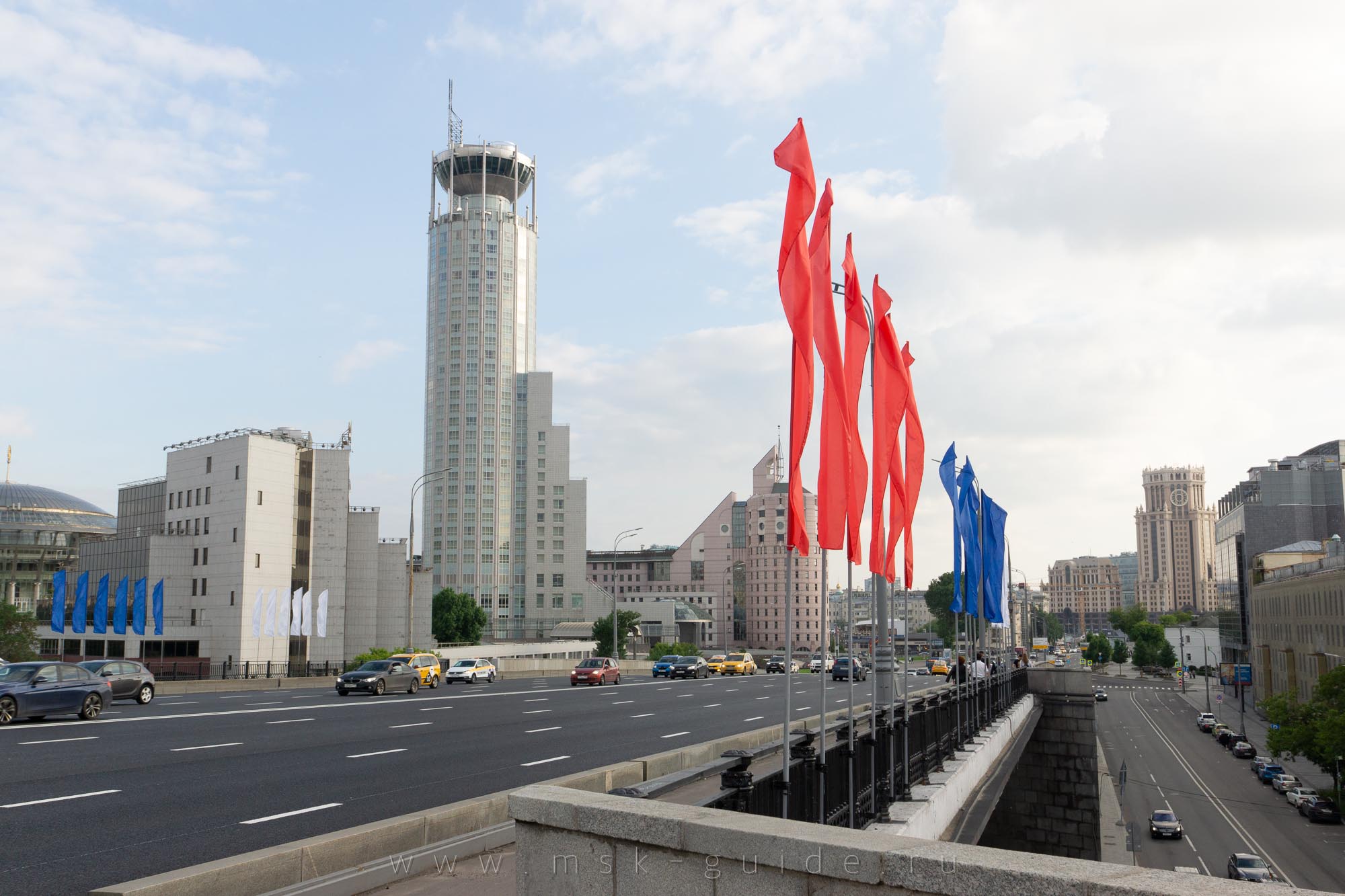 Большой Краснохолмский мост в Москве