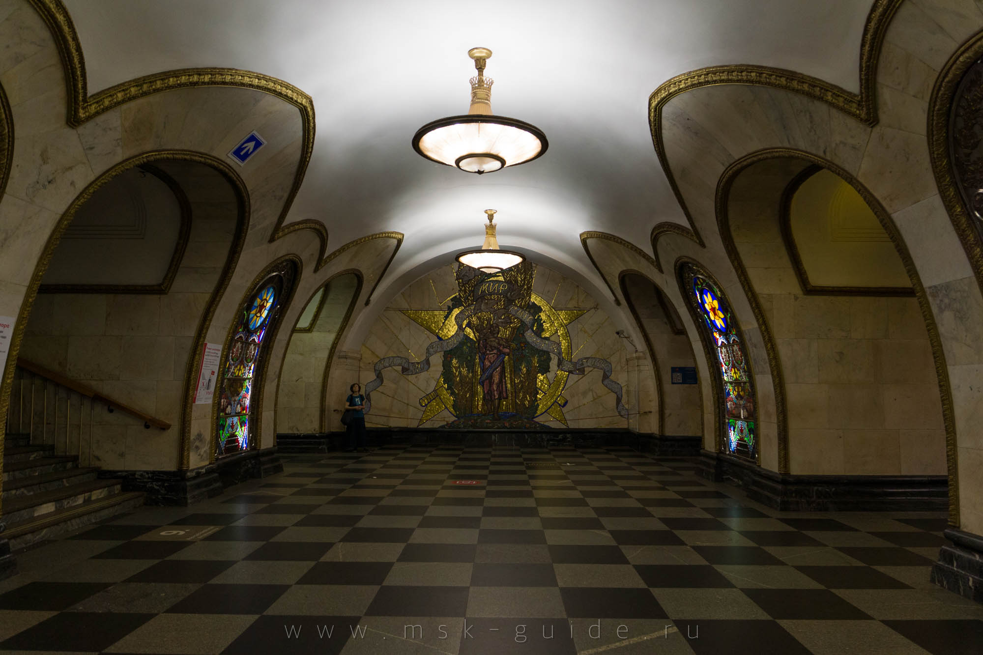 Станция «Новослободская» фото
