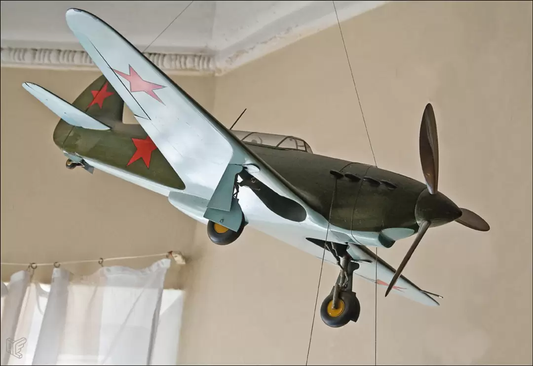 Центральный дом авиации и космонавтики, Як-1