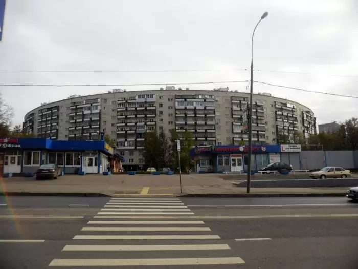 Дом-кольцо, ул. Нежинская, 13