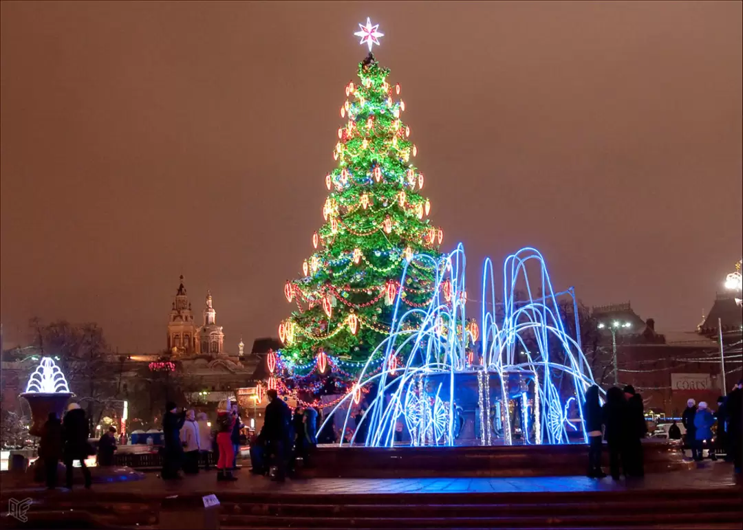 Рождественская Театральная площадь