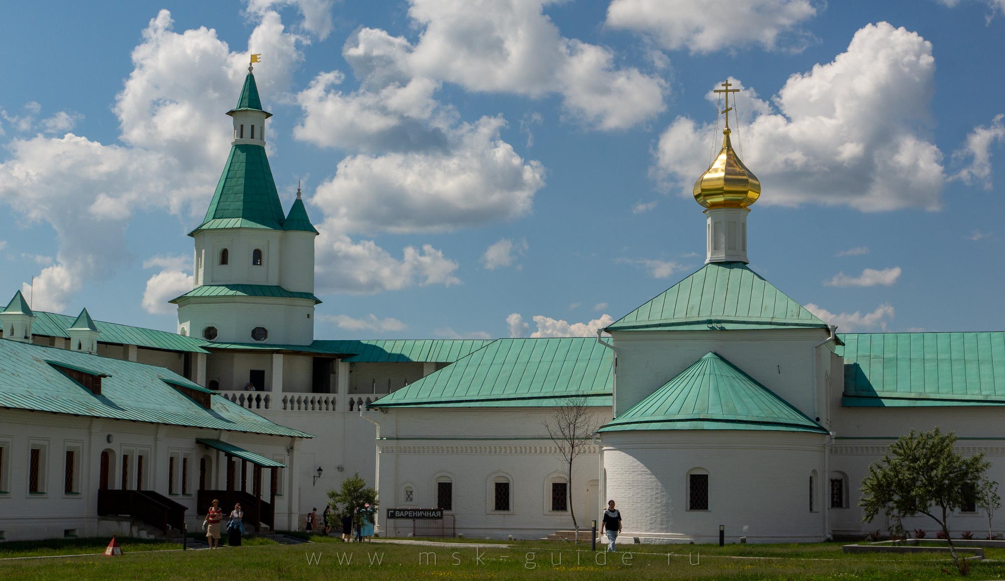 Трёхсвятительская церковь и башня «Давидов дом»