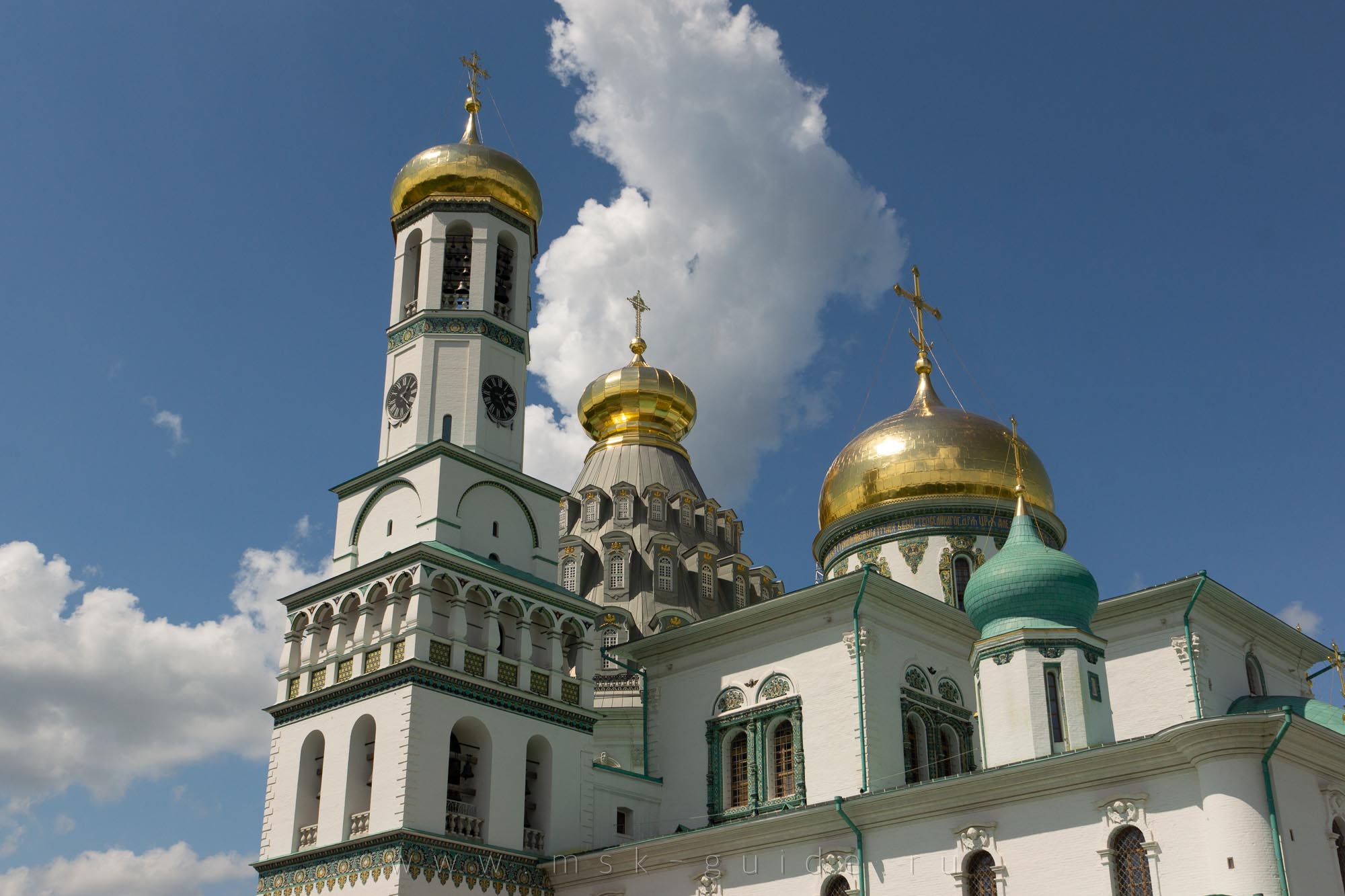 Воскресенский собор и колокольня в Новоиерусалимском монастыре