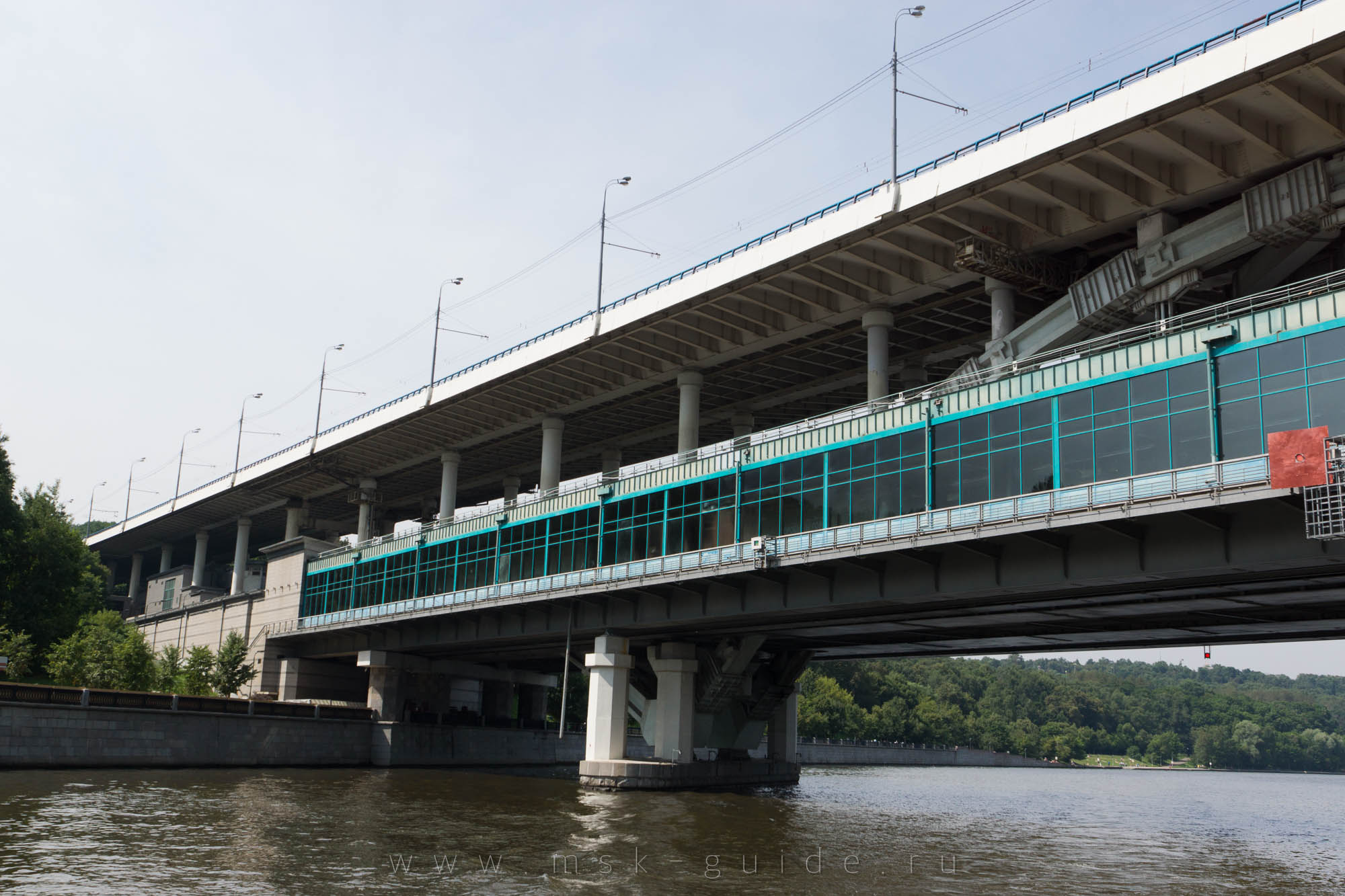 Воробьевы горы, метромост Лужники в Москве