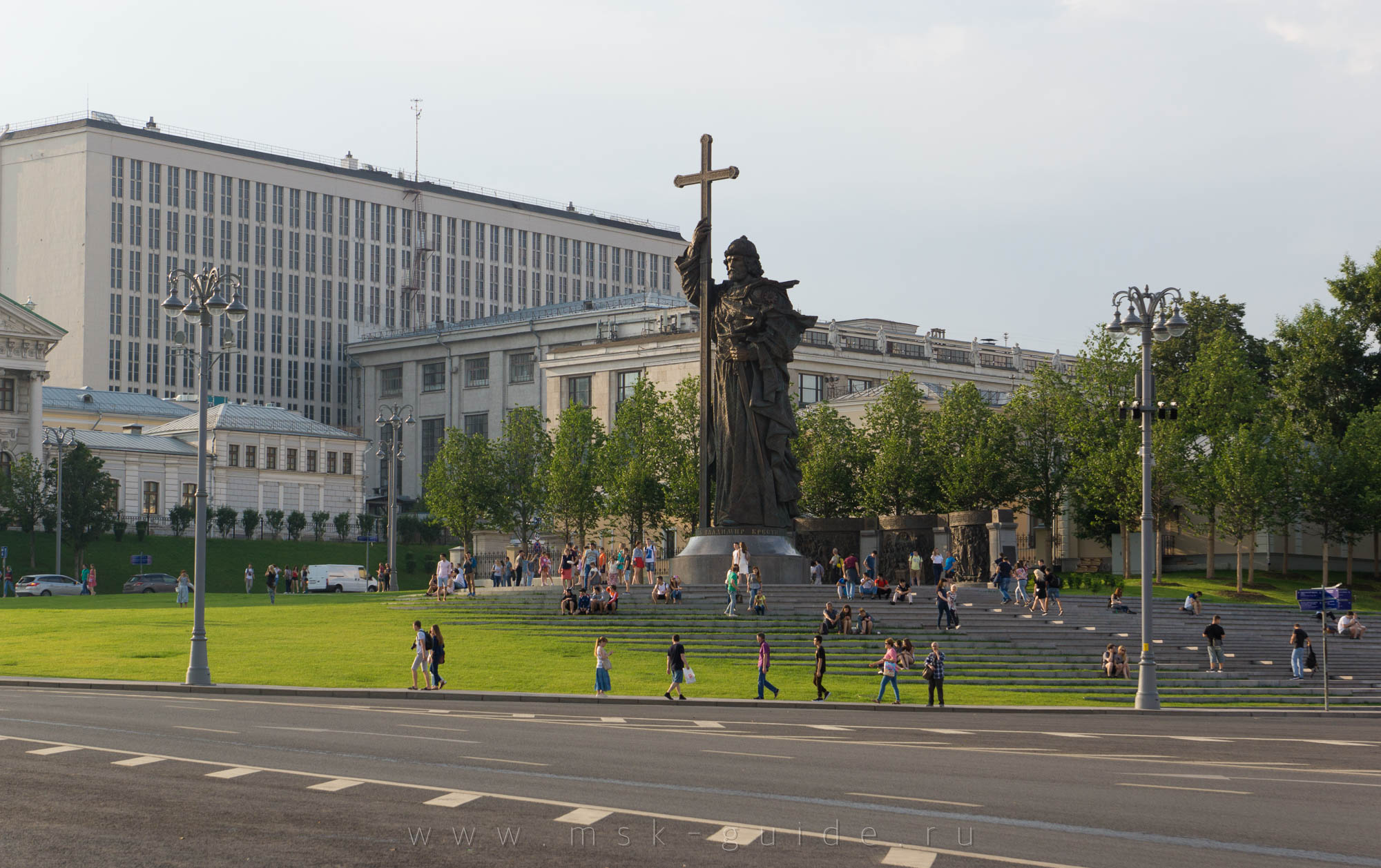 Боровицкая площадь в Москве