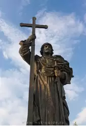 Памятник князю Владимиру в Москве