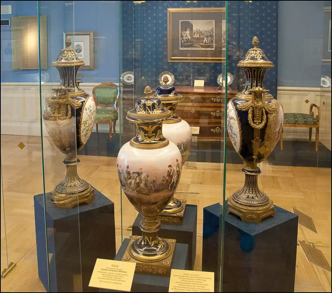 Большой дворец Царицыно, 1812-й год на фарфоре