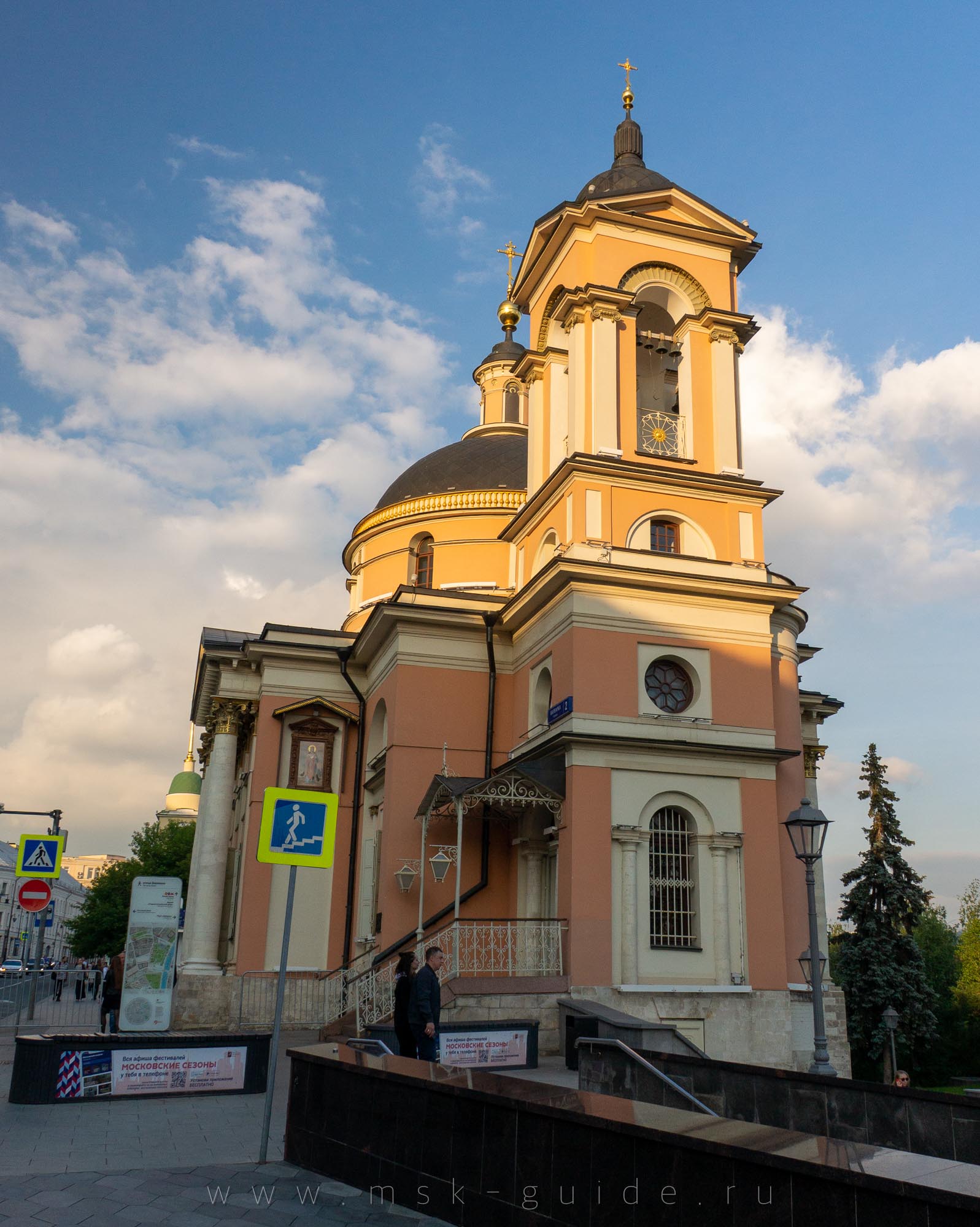 Колокольня церкви Варвары Великомученицы