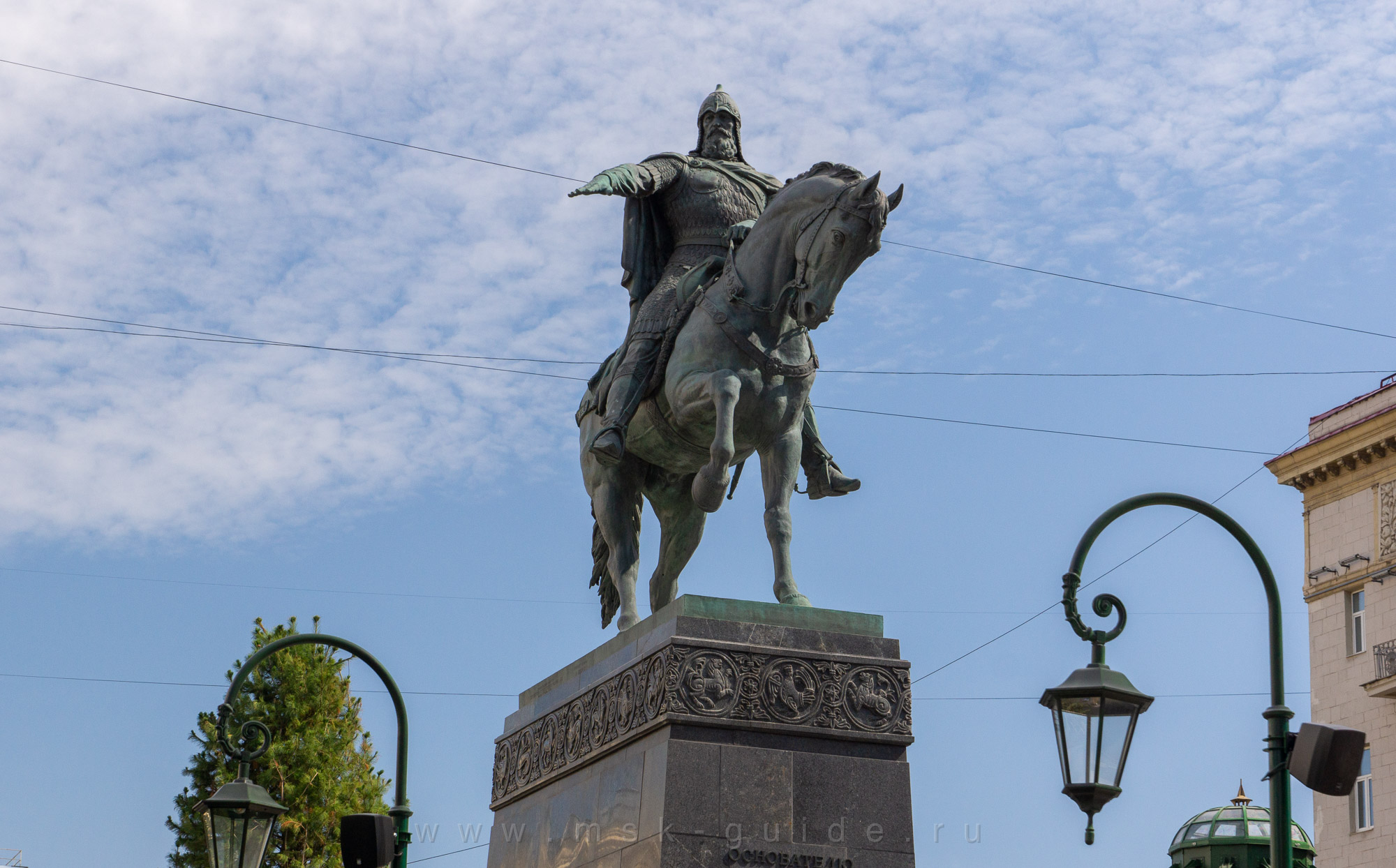 Памятник Юрию Долгорукому в Москве