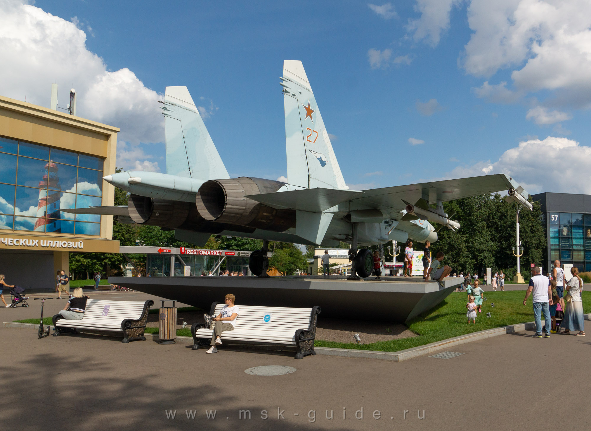 Истребитель Су-27