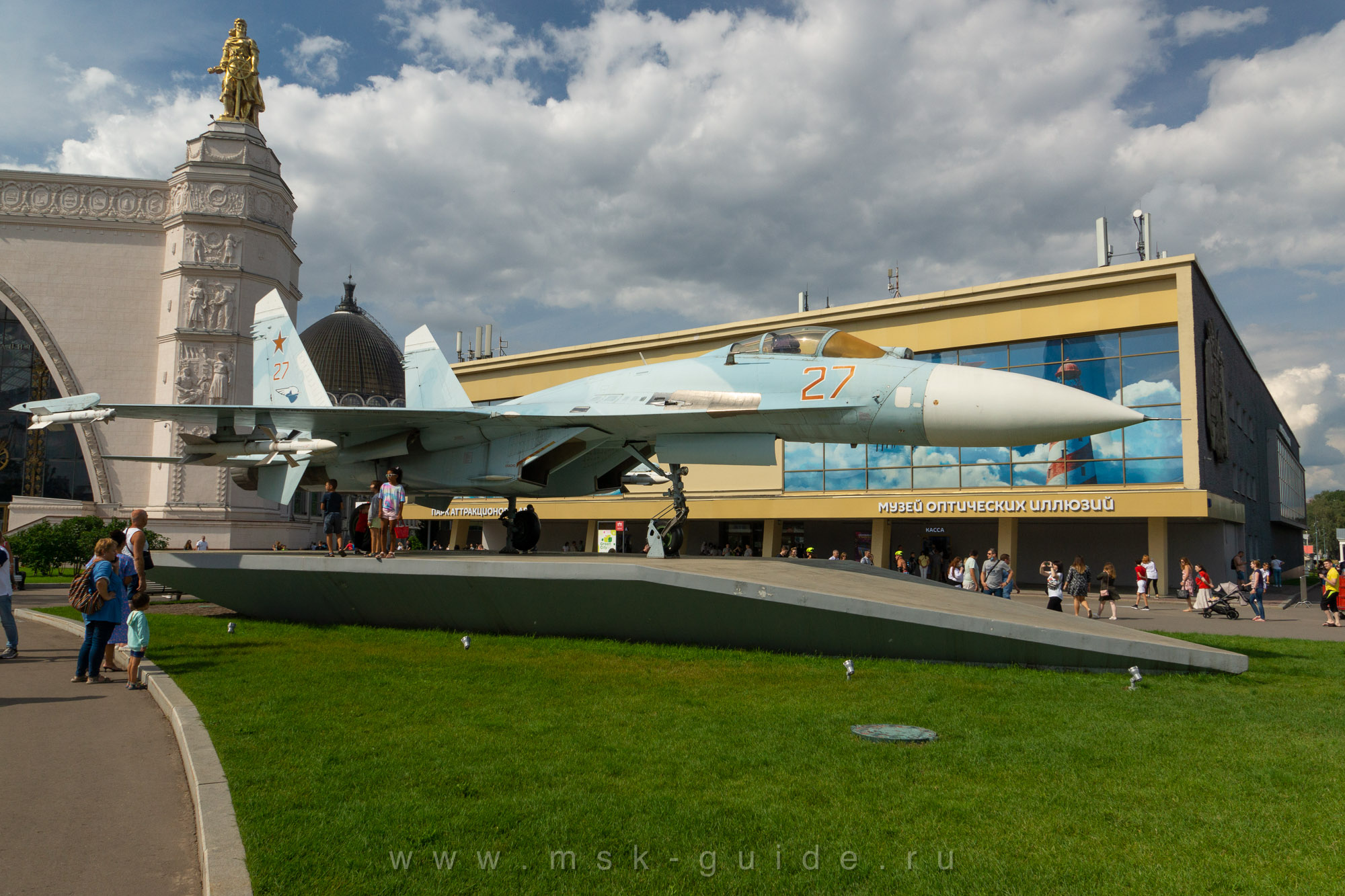 Истребитель Су-27