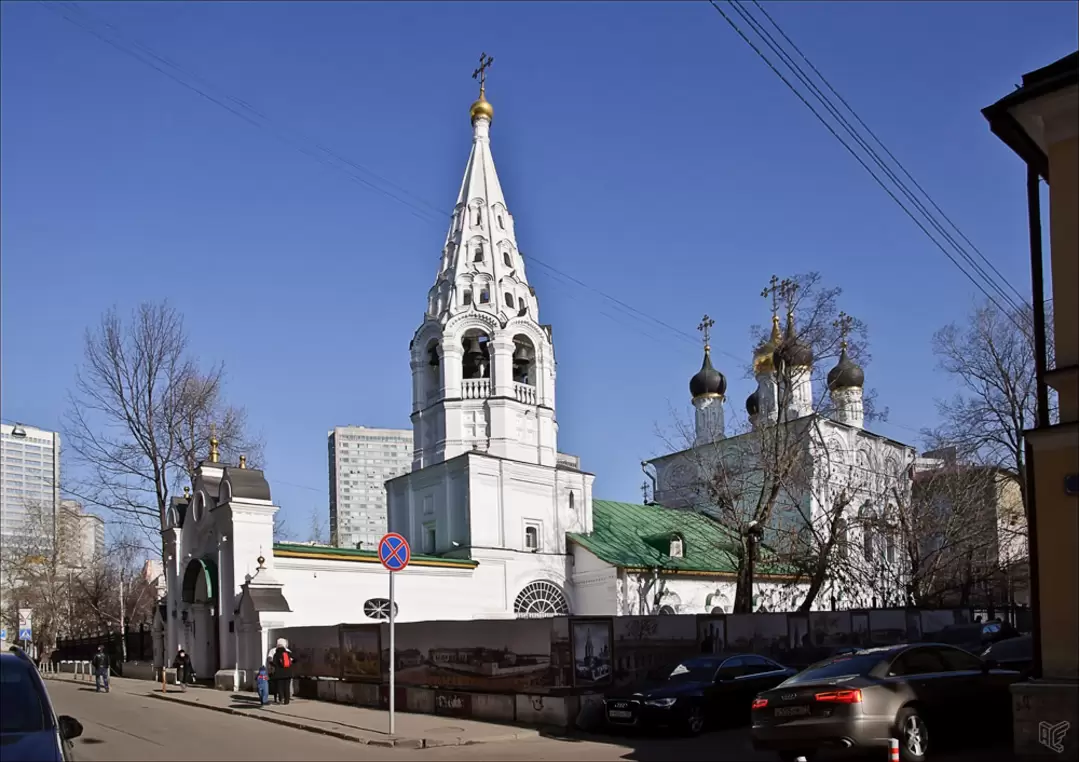 Спас на Песках (из поленовского дворика)