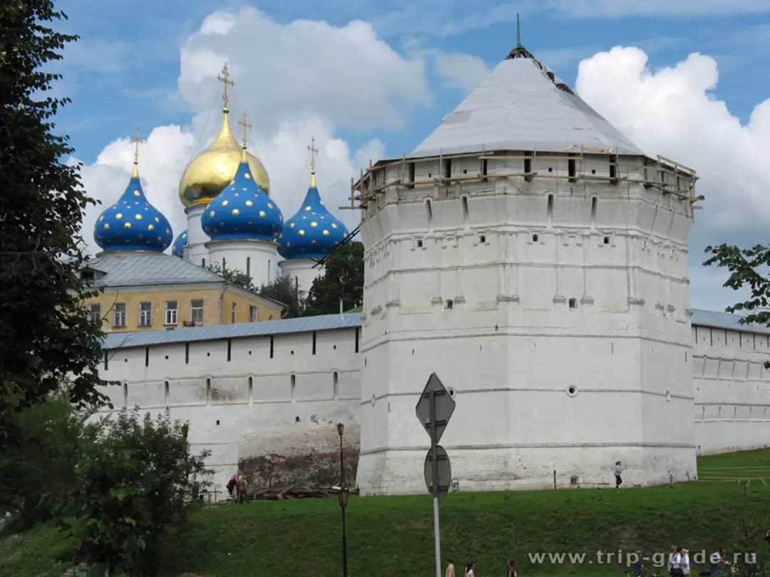 Троице-Сергиева лавра, Пятницкая башня