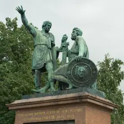 Памятник Минину и Пожарскому на Красной площади