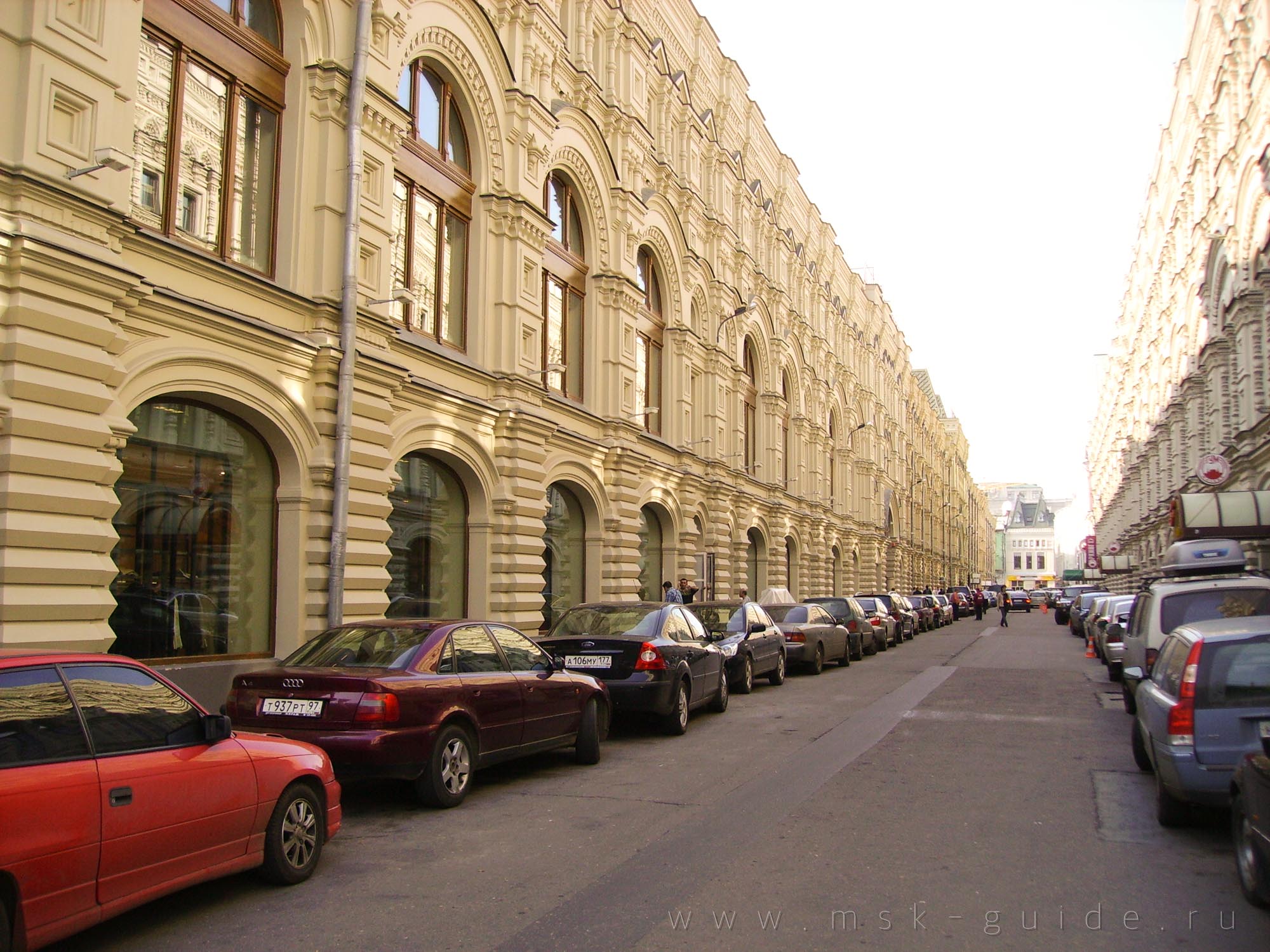 Ветошный переулок в Москве