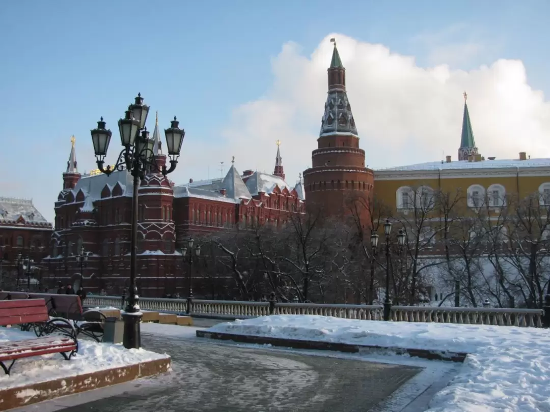 Александровский сад в Москве
