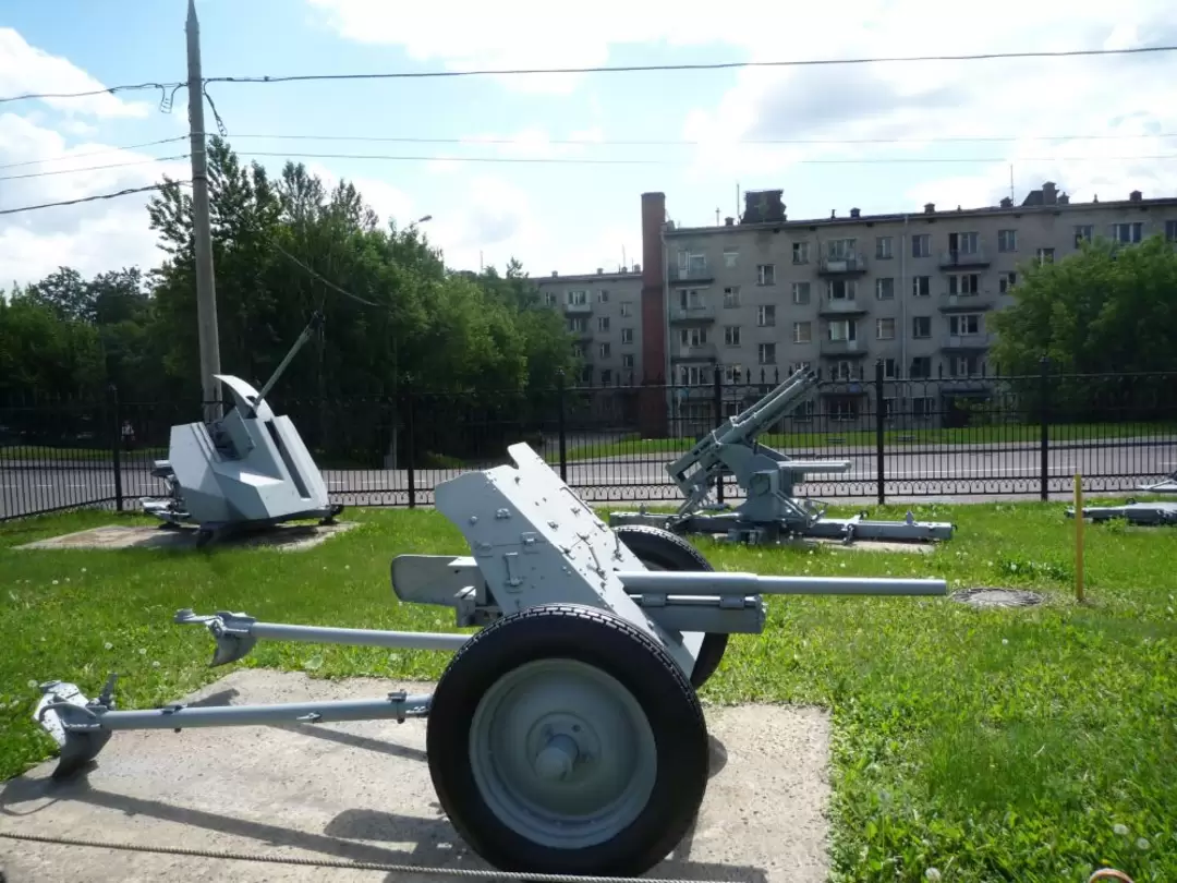 Выставка военной техники на Поклонной горе