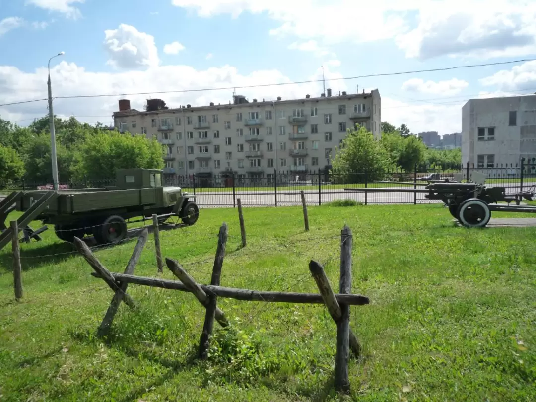 Выставка военной техники на Поклонной горе