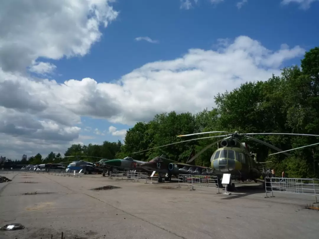 Выставка военной техники на Поклонной горе