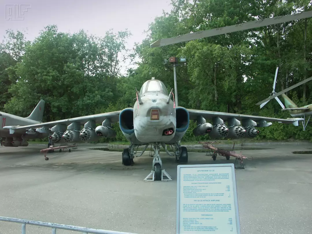 Самолёт Су-25 Грач