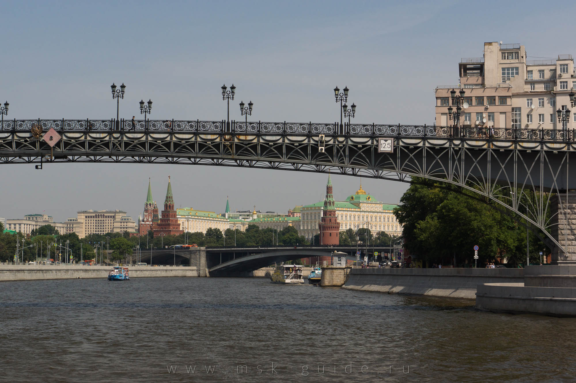 Патриарший и Большой Каменный мосты