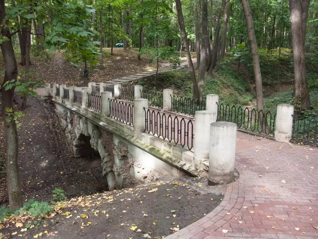 Большой Гротесковый мост в Царицыно