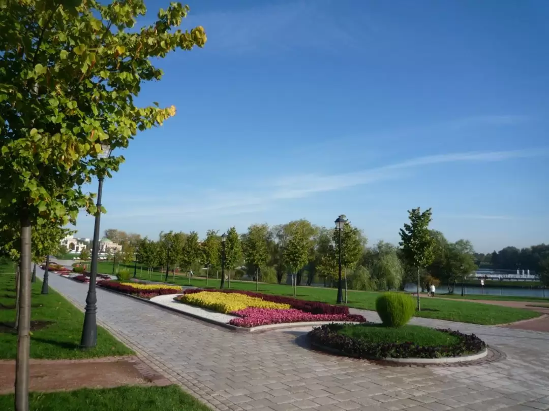В усадьбе Царицыно